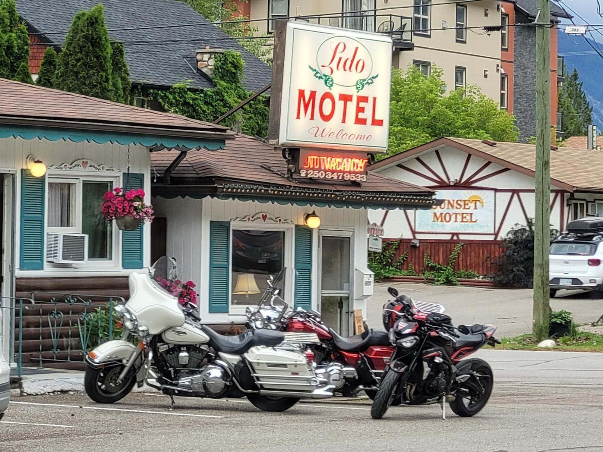 Lido Motel Radium Hot Springs Buitenkant foto